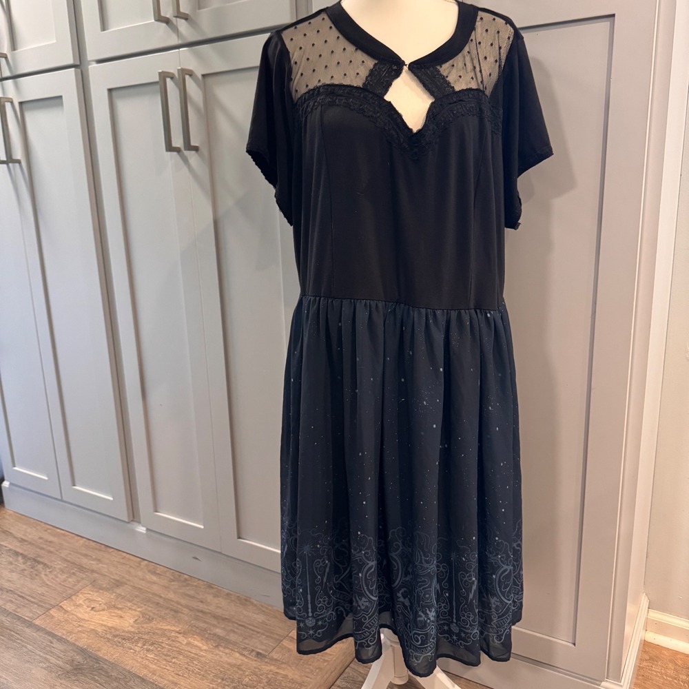 Torrid Harry Potter Hogwarts Crest Night Sky Dress Mesh Lace Skater Plus Size 3 - Picture 2 of 8